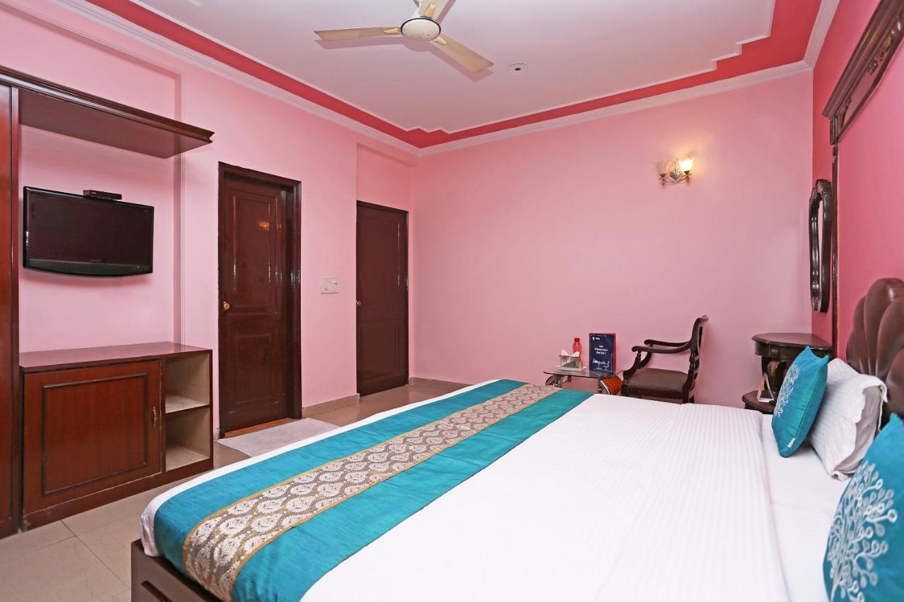 Oyo Near Mg Road Near Aravali Biodiversity Park Gurgaon Ngoại thất bức ảnh