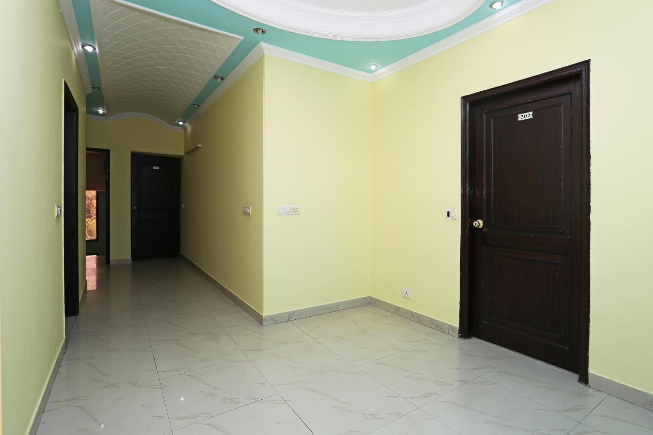 Oyo Near Mg Road Near Aravali Biodiversity Park Gurgaon Ngoại thất bức ảnh